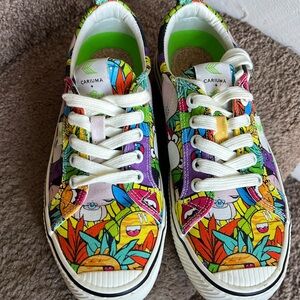 cariuma sneakers